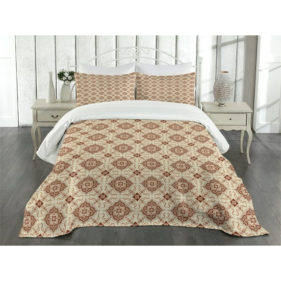 Ambesonne Geometric Quilted Bedspread Set 3 Pcs, Oriental Flowers, King Size, Pale Orange Redwood