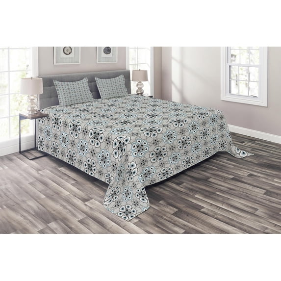 Ambesonne Geometric Quilted Coverlet 3 Pcs, Floral Leaf Petals, Queen Size, Pale Grey Blue