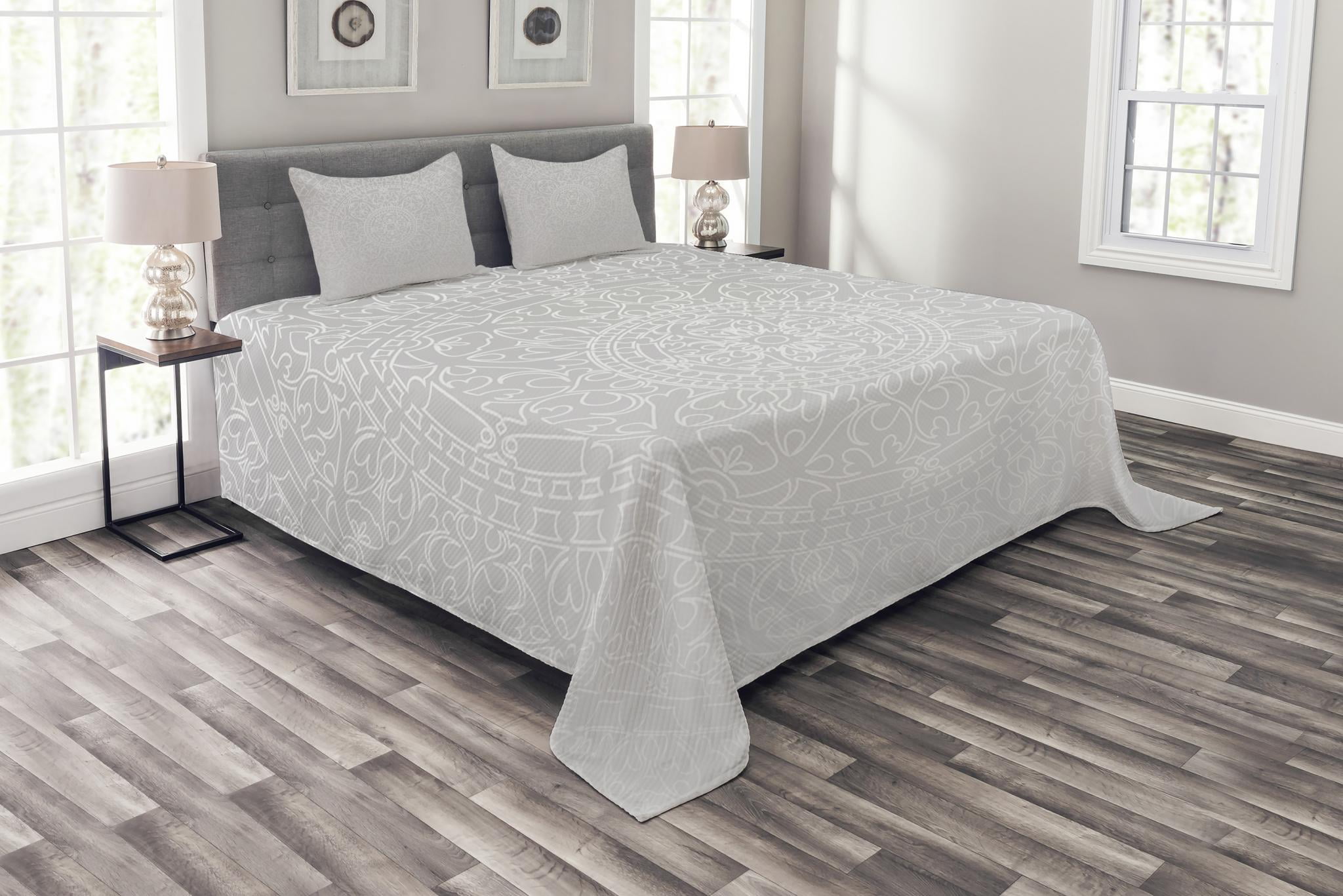 Gray Quilted Queen Bedspread Set with Pillow Shams
