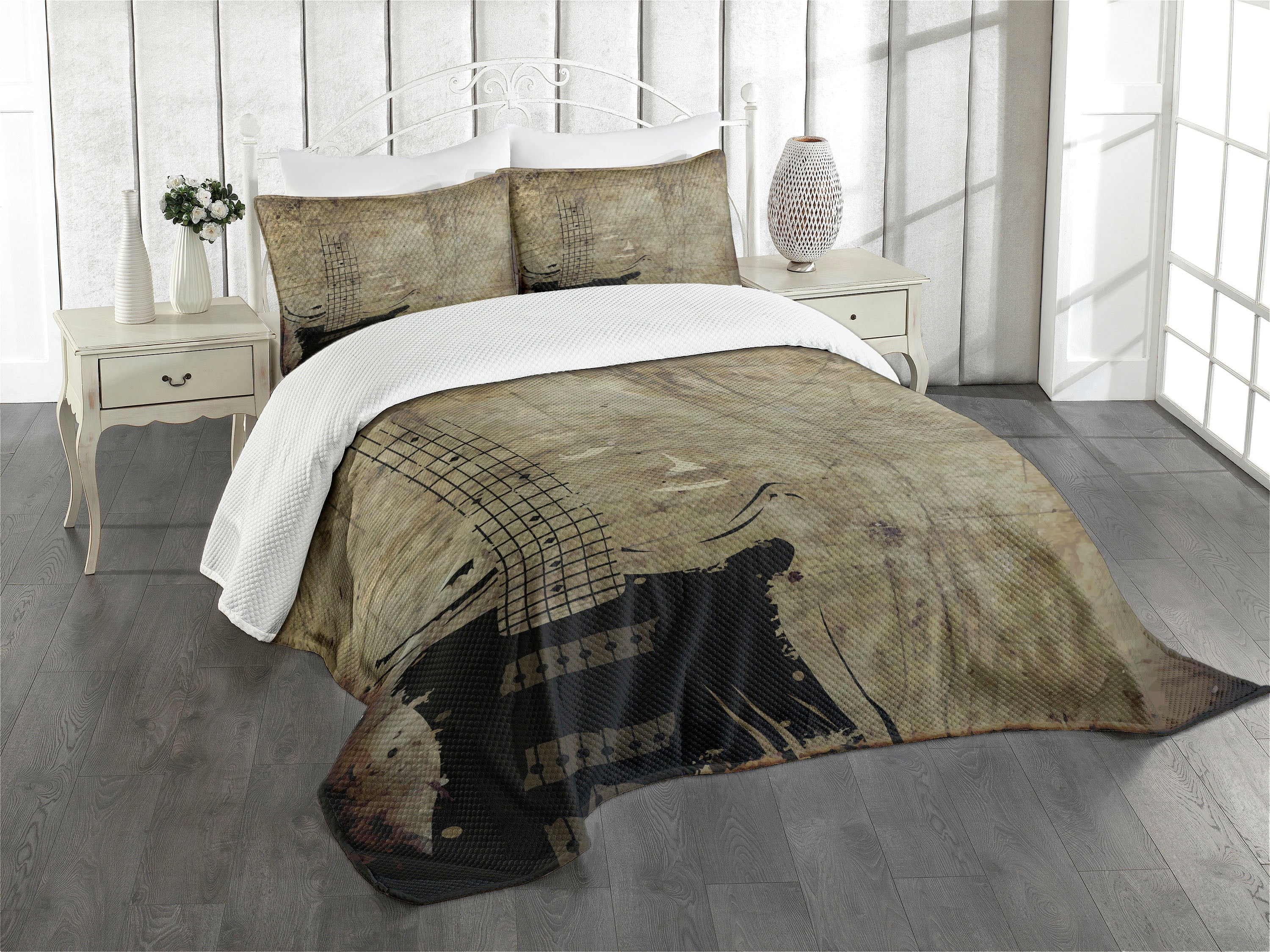 Quilted Brown Queen Bedspread Set with Pillow Shams