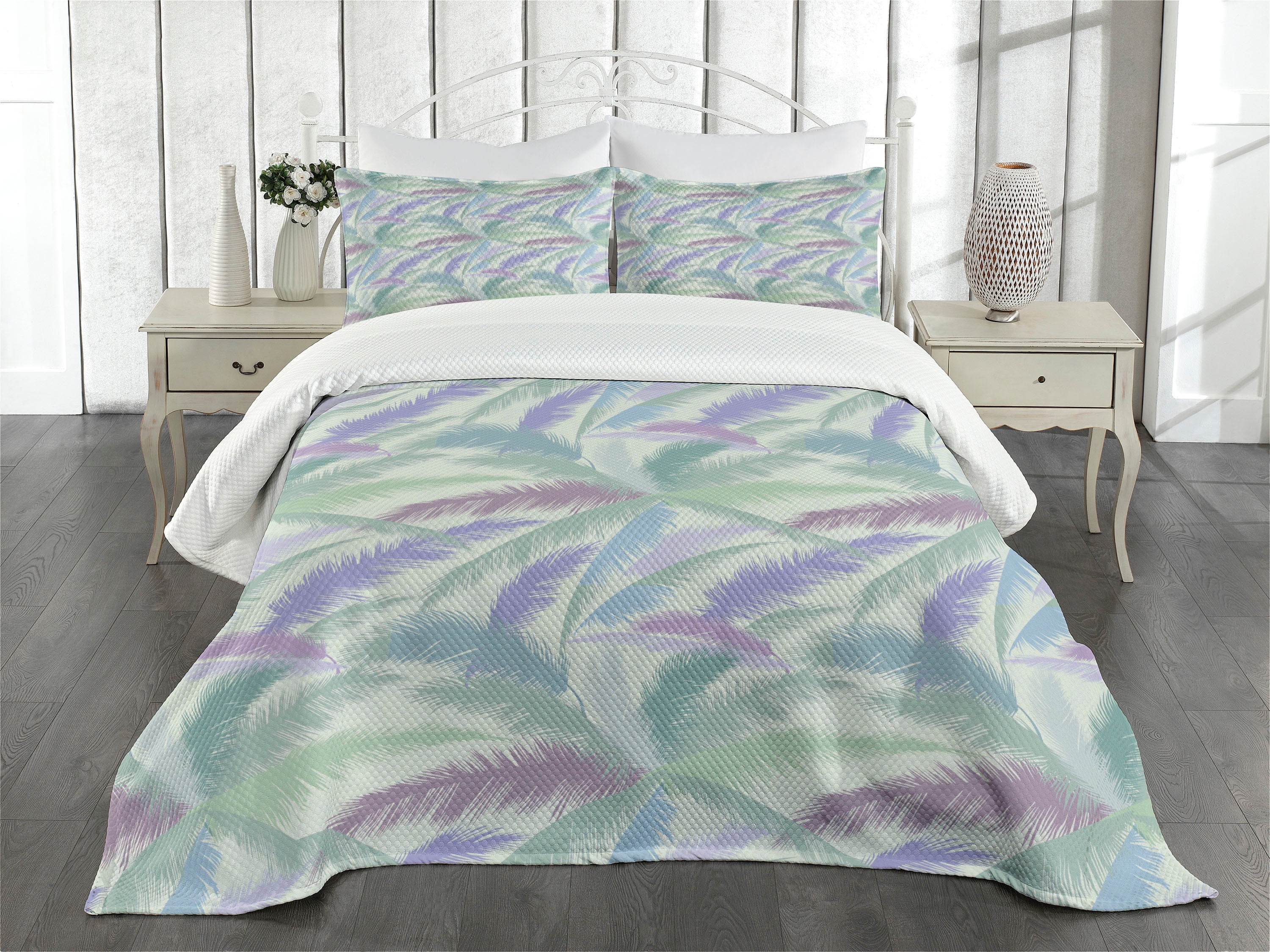 King Size White Quilted Bedspread Set with Pillow Shams