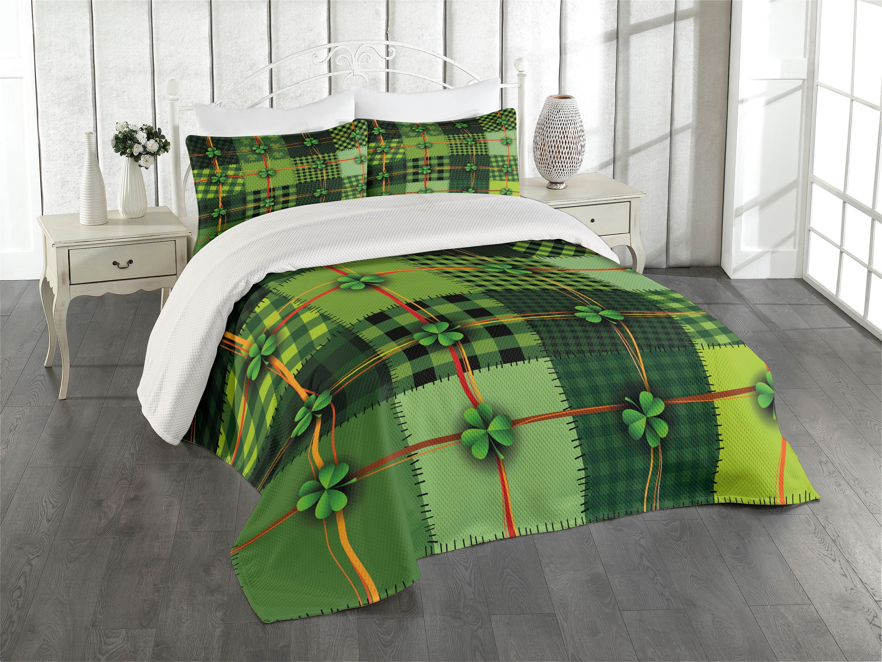 Twin White and Green Quilted Bedspread Set with Sham