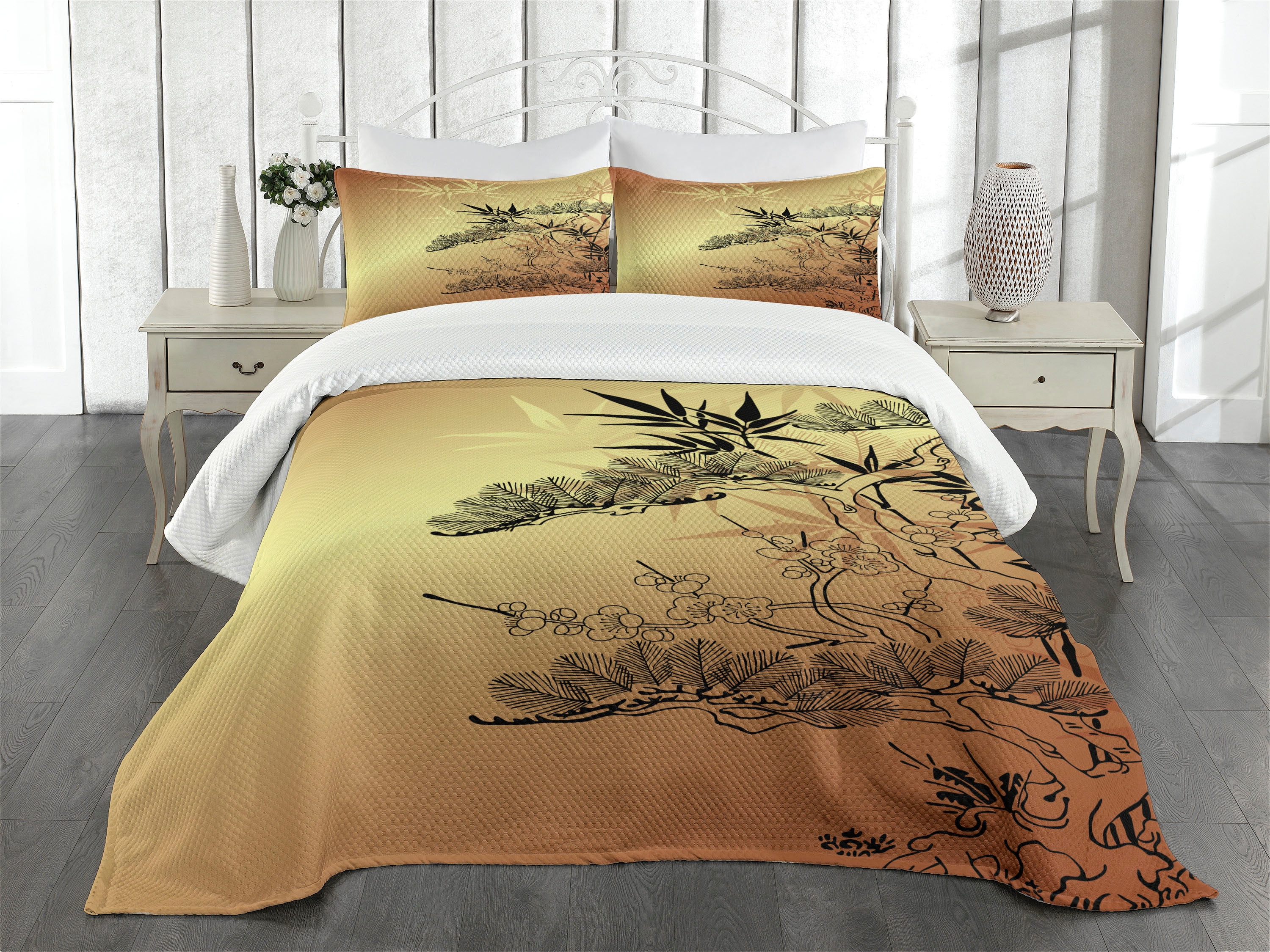 Queen Size White Quilted Bedspread Set with Pillow Shams