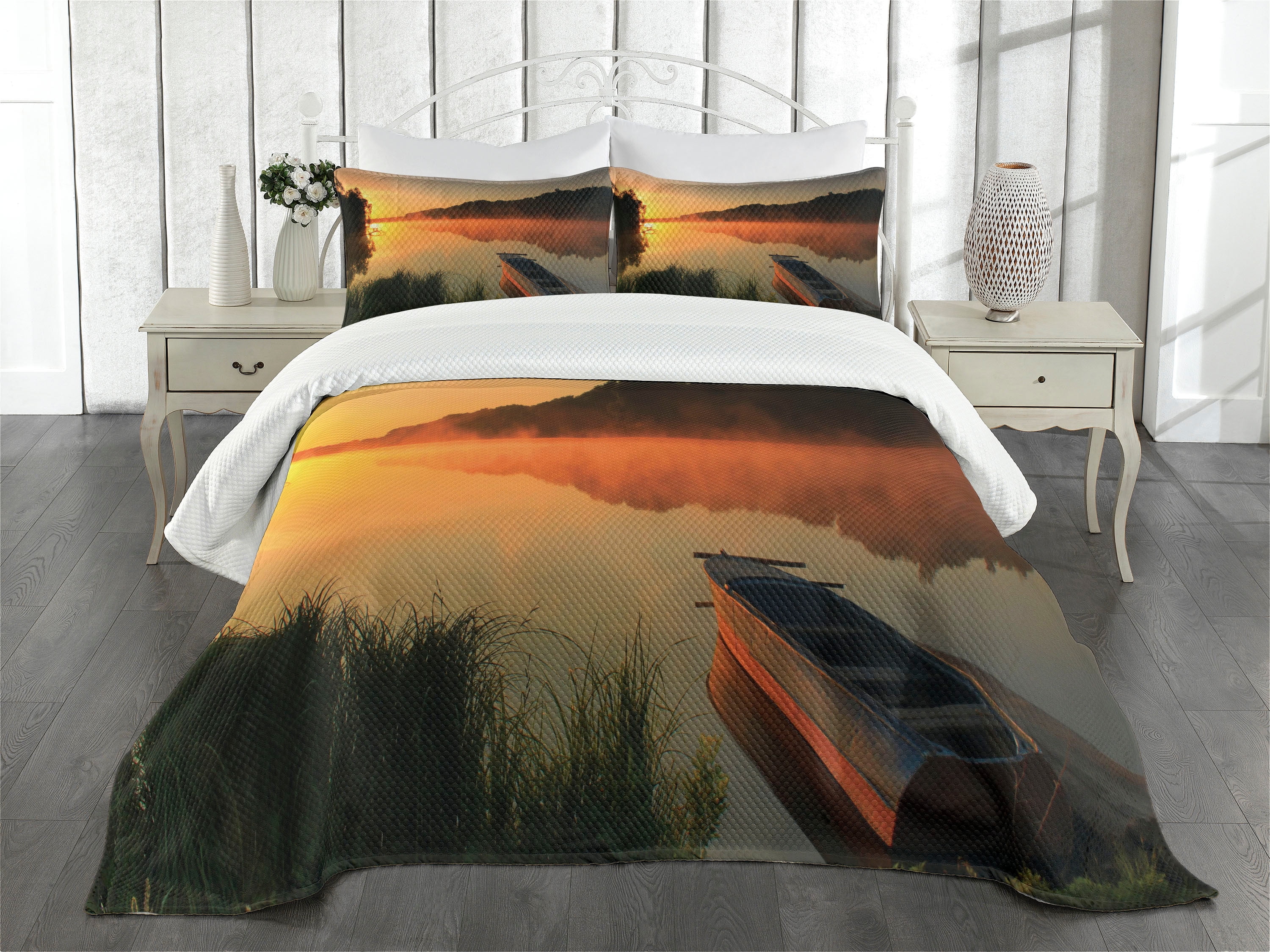 White Quilted King Bedspread Set with Pillow Shams