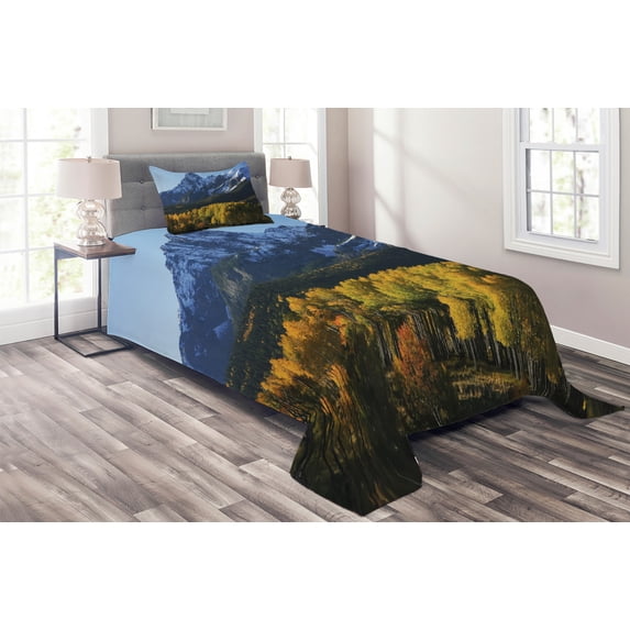 Ambesonne Landscape Quilted Coverlet 2 Pcs, Colorado Village, Twin Size, Green Blue
