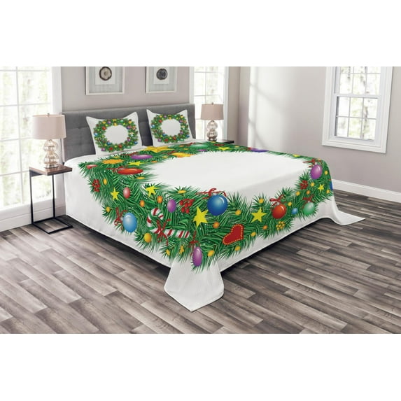 Ambesonne Letter O Quilted Bedspread Set 3 Pcs, Letter O Xmas Wreath, Queen Size, Multicolor