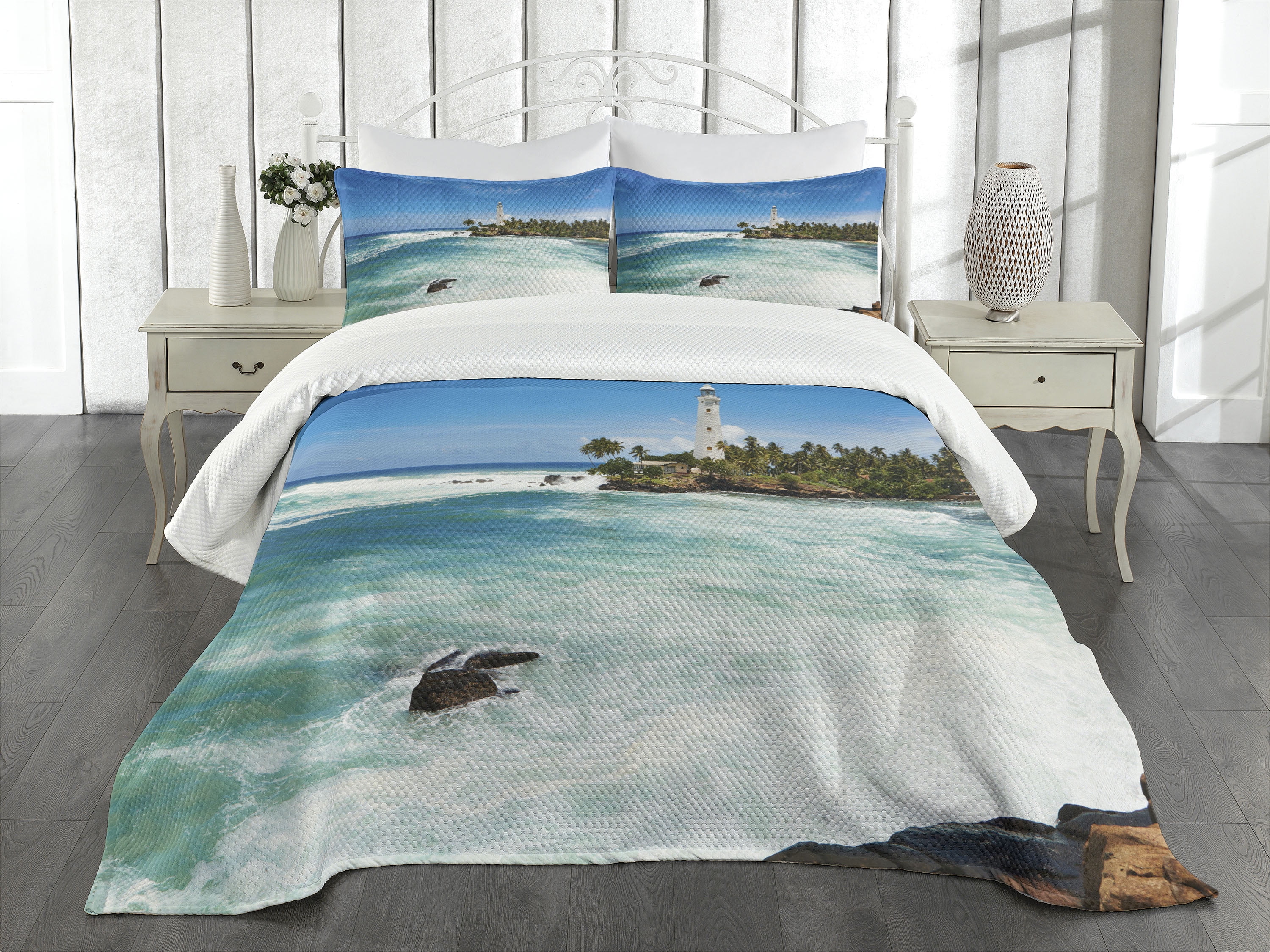 Ambesonne Ambesonne Lighthouse Bedspread Palms Beach Seaside