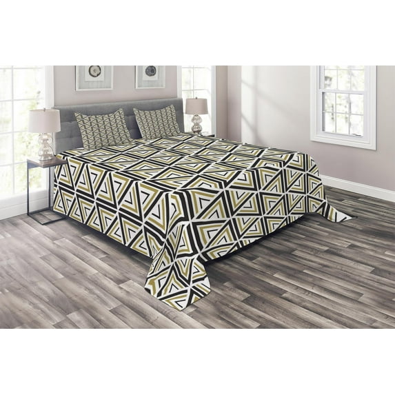 Ambesonne Modern Quilted Coverlet 3 Pcs, Triangle Shaped Lines, King Size, Mustard and Black