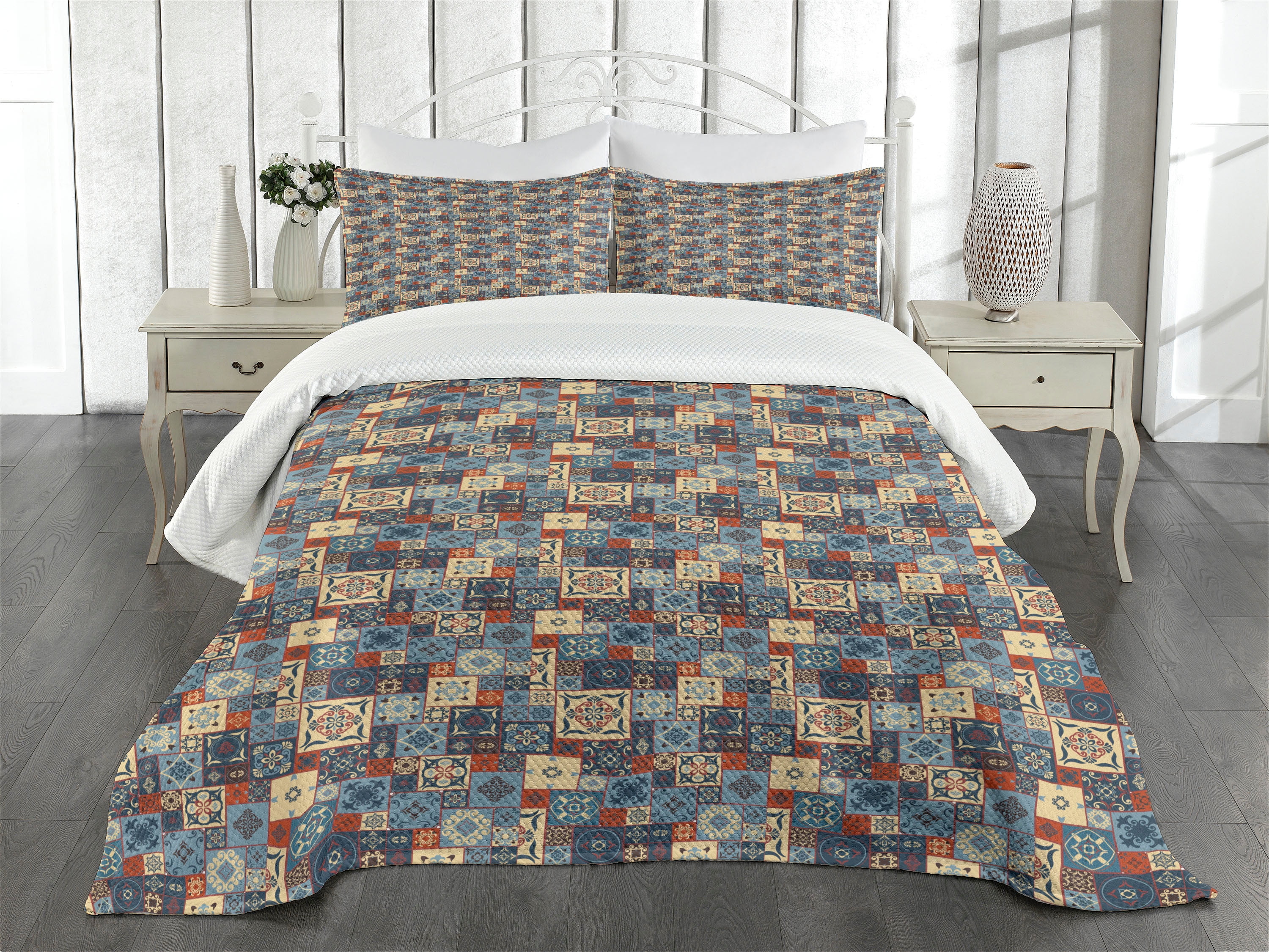 Moroccan Blue and Beige Queen Bedspread Set