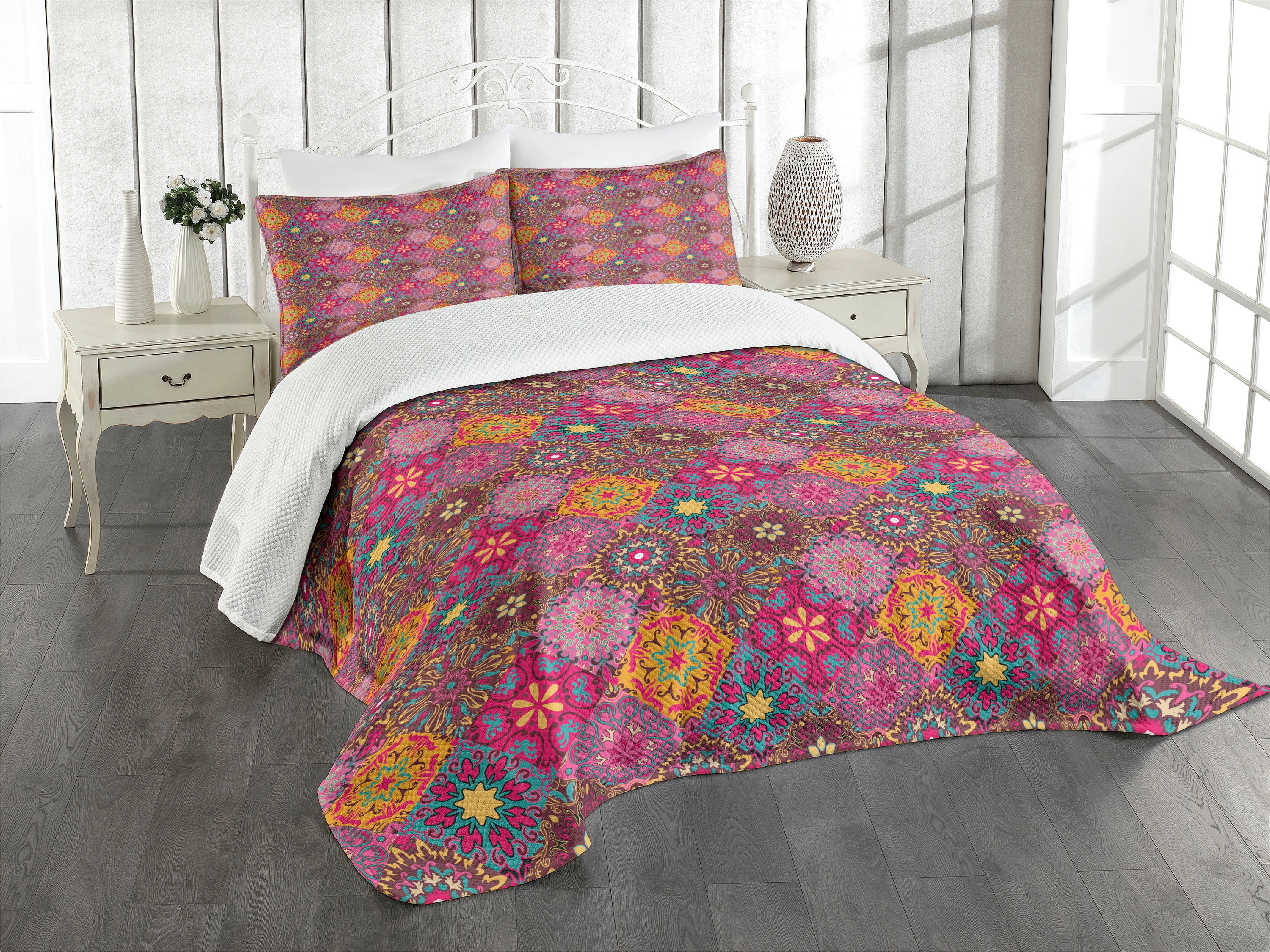 Vibrant Multicolor Moroccan Queen Quilted Bedspread Set
