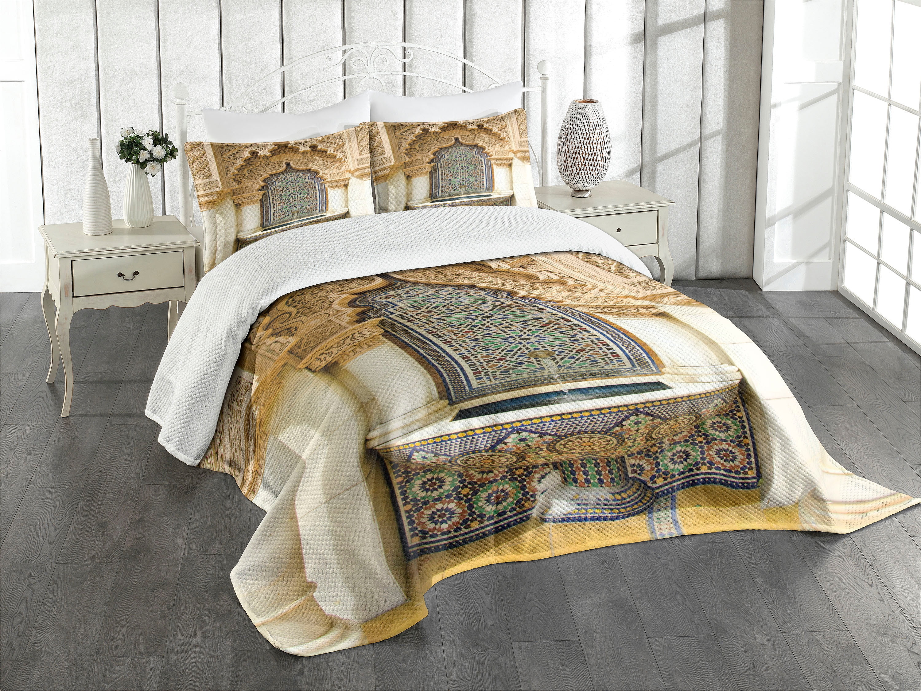White Quilted King Bedspread Set with Pillow Shams