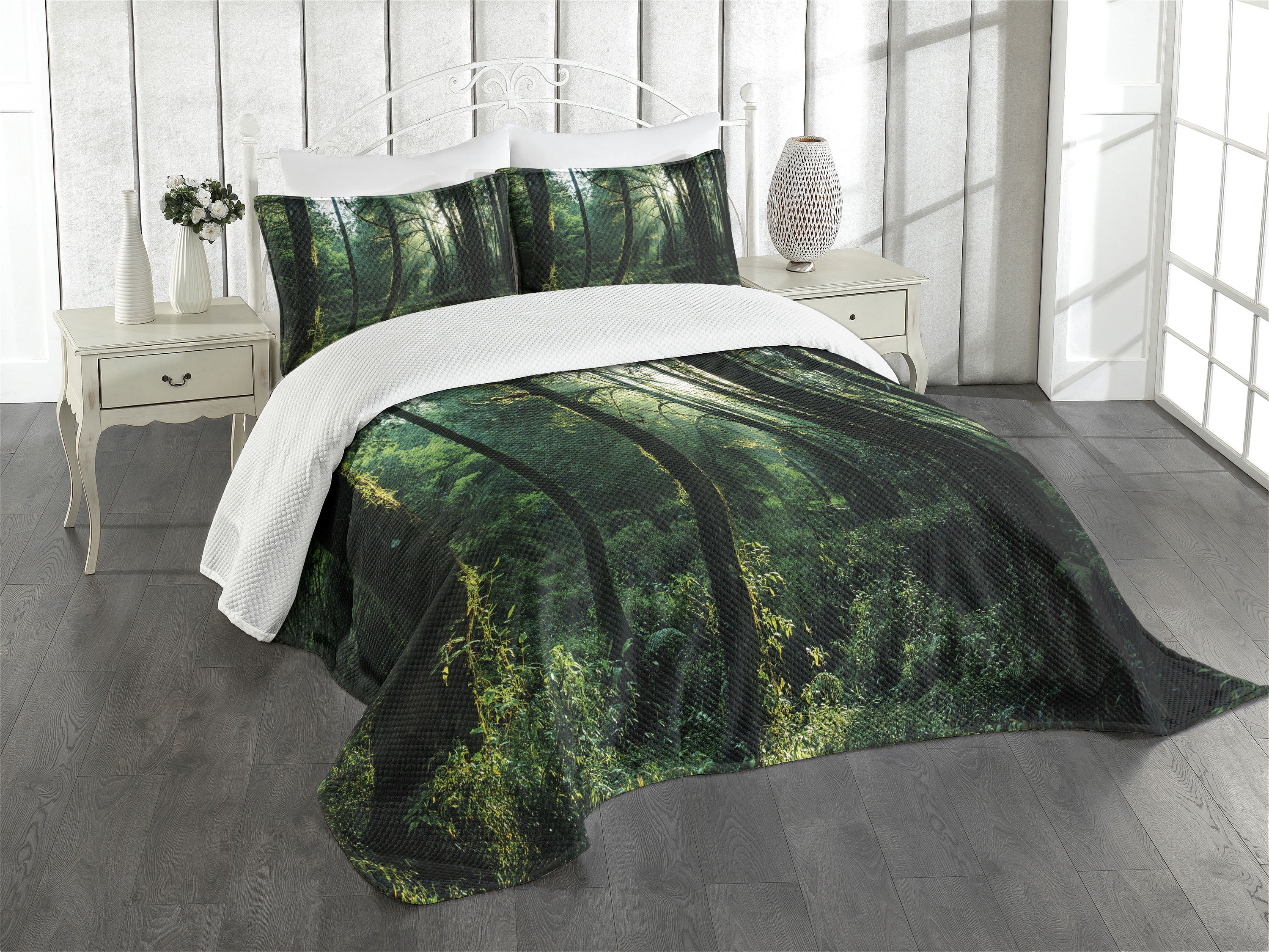 Forest Green and White Twin Reversible Quilted Bedspread Set