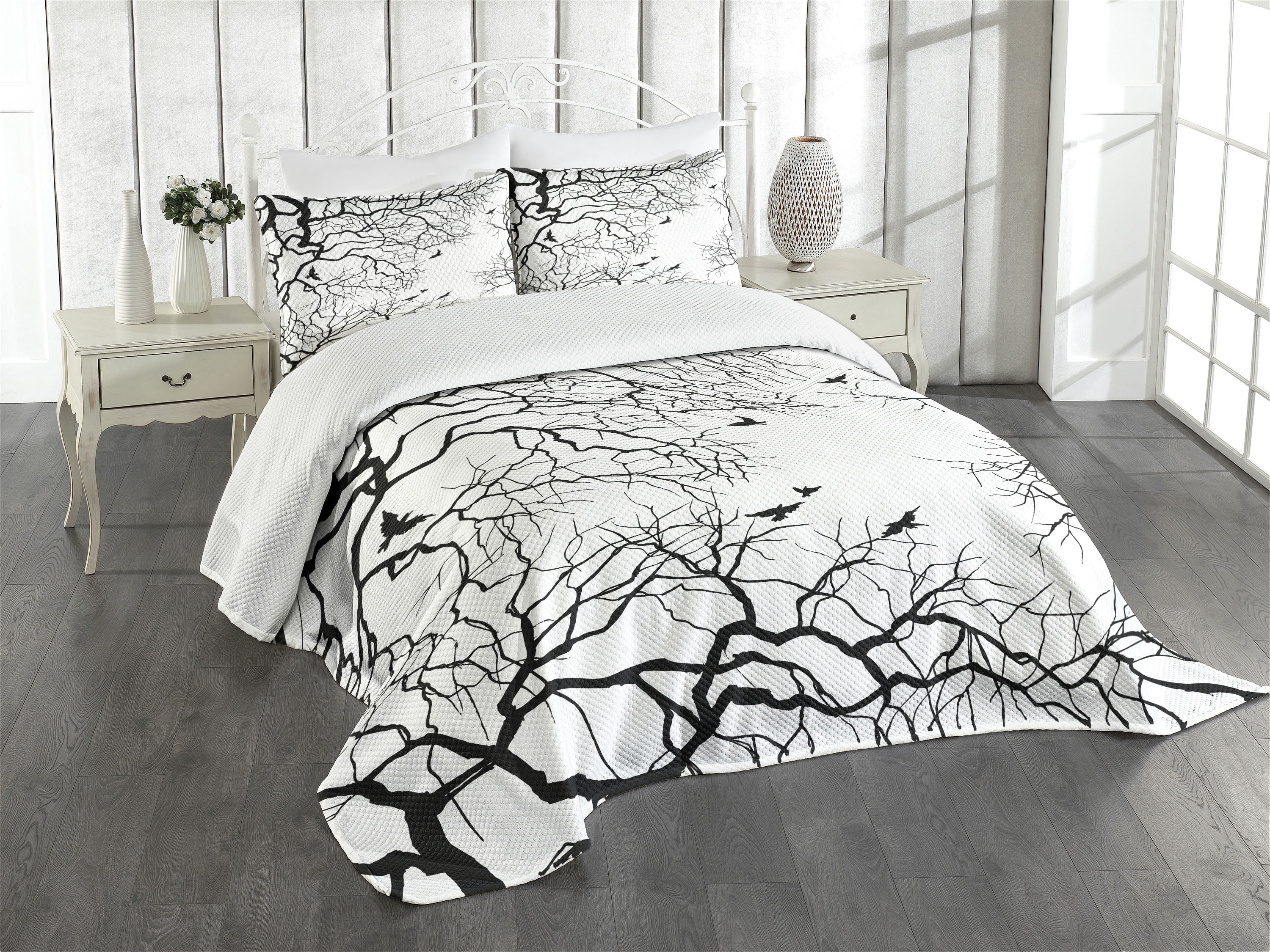 King Size Black and White Tree Branch Quilted Bedspread Set