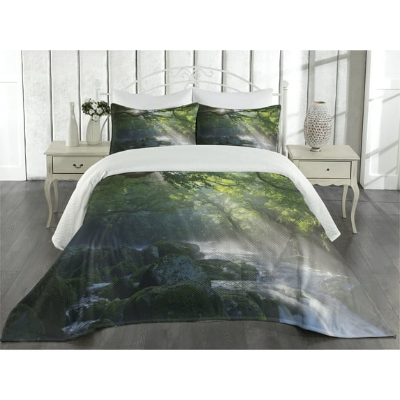 Ambesonne Nature Quilted Coverlet 3 Pcs, Jungle Sunlight Trees, Queen Size, Green White