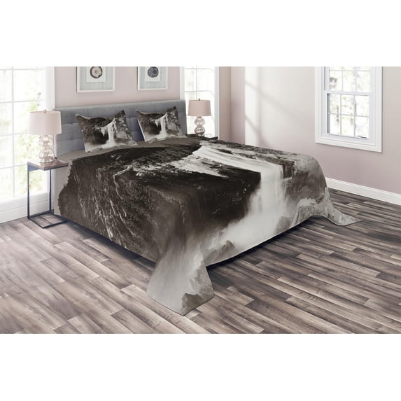 Ambesonne Nature Quilted Coverlet 3 Pcs, Waterfalls in Yosemite, King Size, Black White