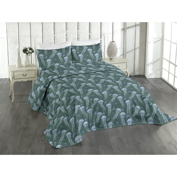 Ambesonne Nautical Quilted Coverlet 3 Pcs, Jellyfish Floating Marine, King Size, Hunter Green and Ceil Blue