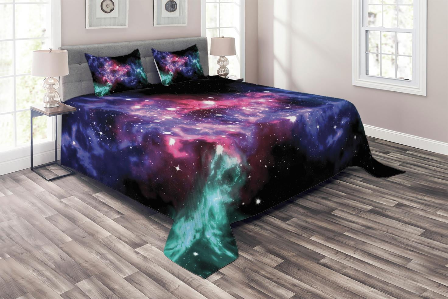 Queen Size White and Multicolor Quilted Bedspread Set