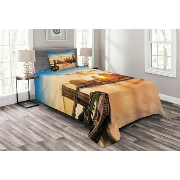 Ambesonne New York Quilted Bedspread Set 2 Pcs, Cityscape of Brooklyn, Twin Size, Multicolor
