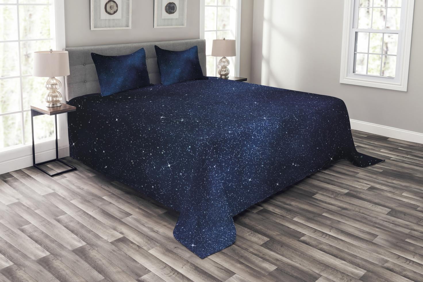 Queen White and Dark Blue Quilted Bedspread Set