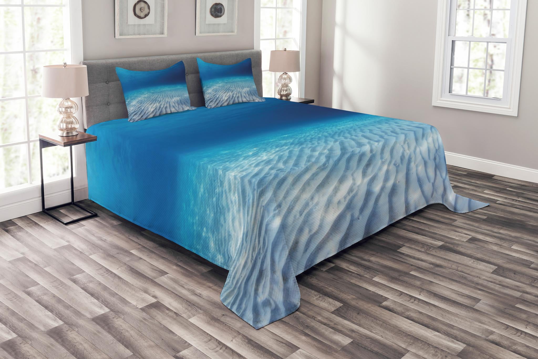 Queen White and Blue Quilted Bedspread Set with Shams