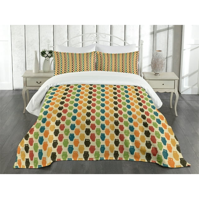 Ambesonne Owls Quilted Bedspread Set 3 Pcs, Retro Grunge Halloween, King Size, Multicolor