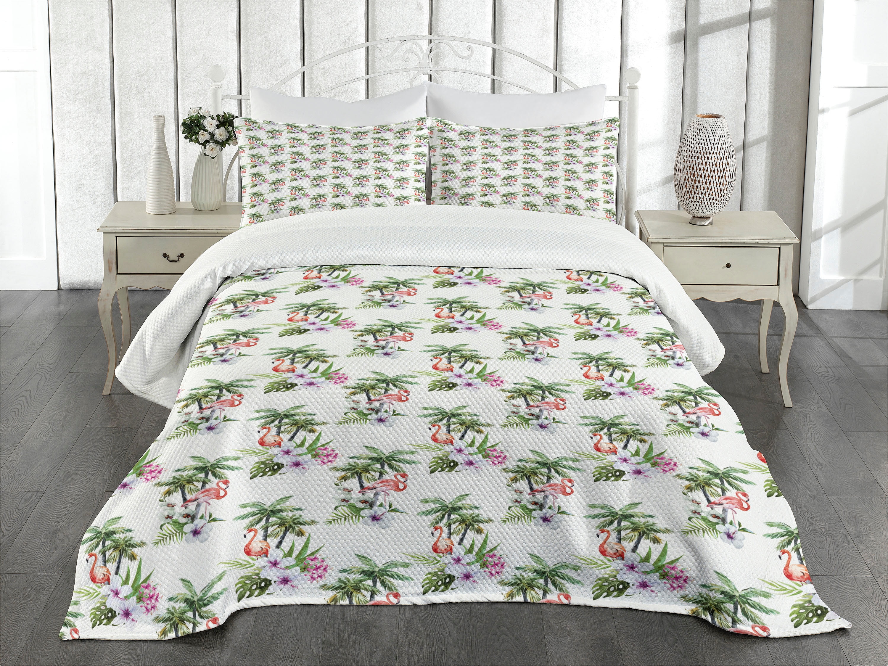 White Quilted Queen Bedspread Set with Tropical Print