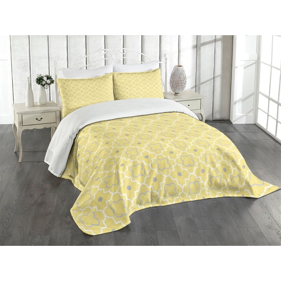 Ambesonne Quatrefoil Quilted Bedspread Set 3 Pcs, Pattern with Moroccan, Queen Size, Pale Yellow