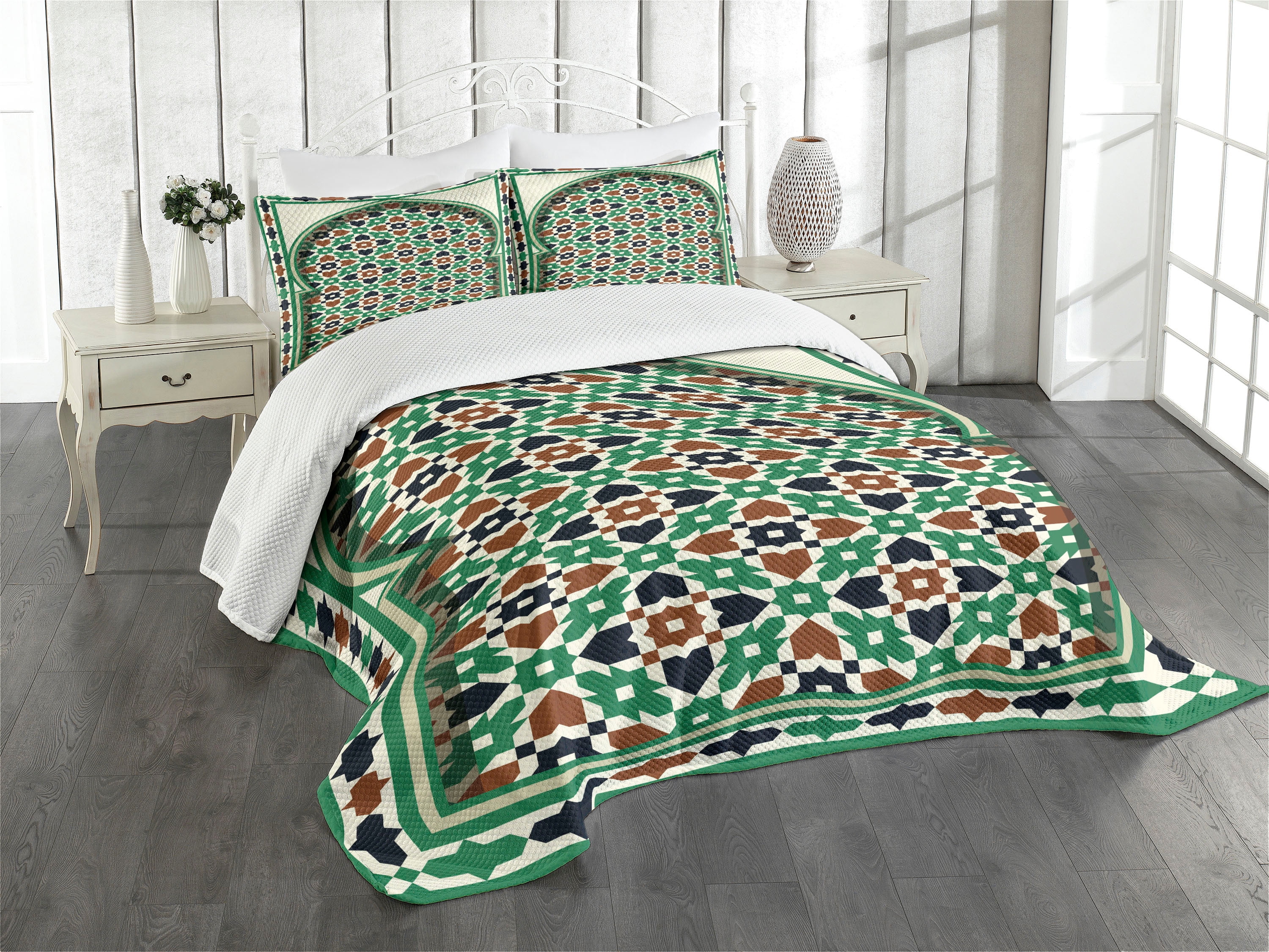 King White Quilted Bedspread Set with Pillow Shams
