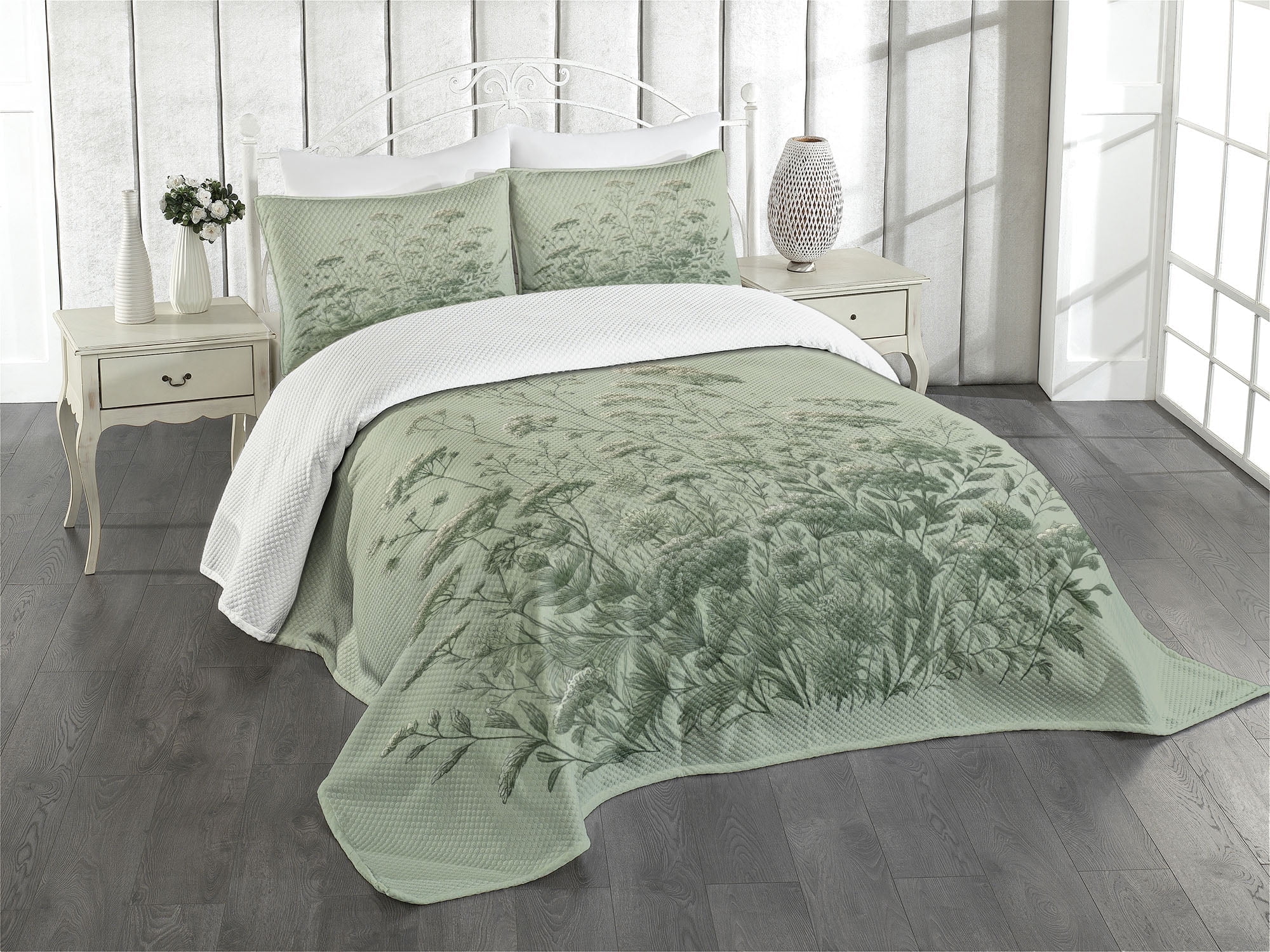 Sage Green Botanical Quilted Queen Bedspread Set with Shams