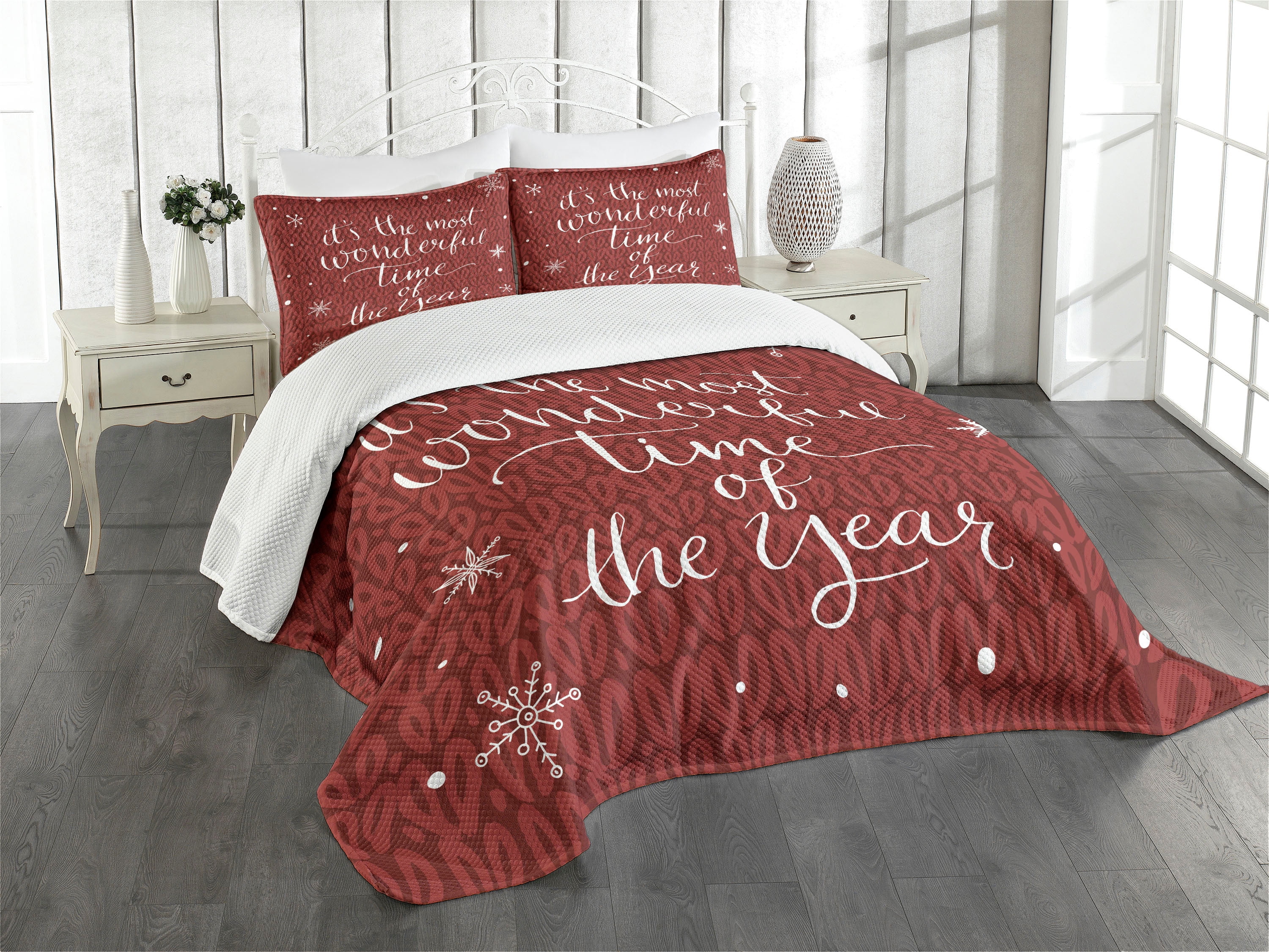 Queen Red and White Quilted Bedspread Set with Pillow Shams