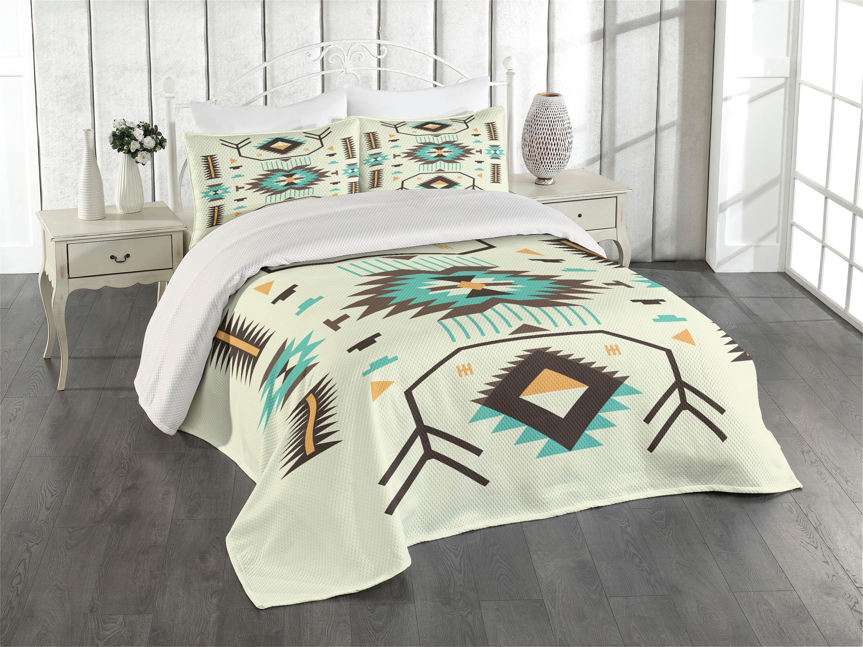 Twin White Quilted Bedspread Set with Aztec Pattern