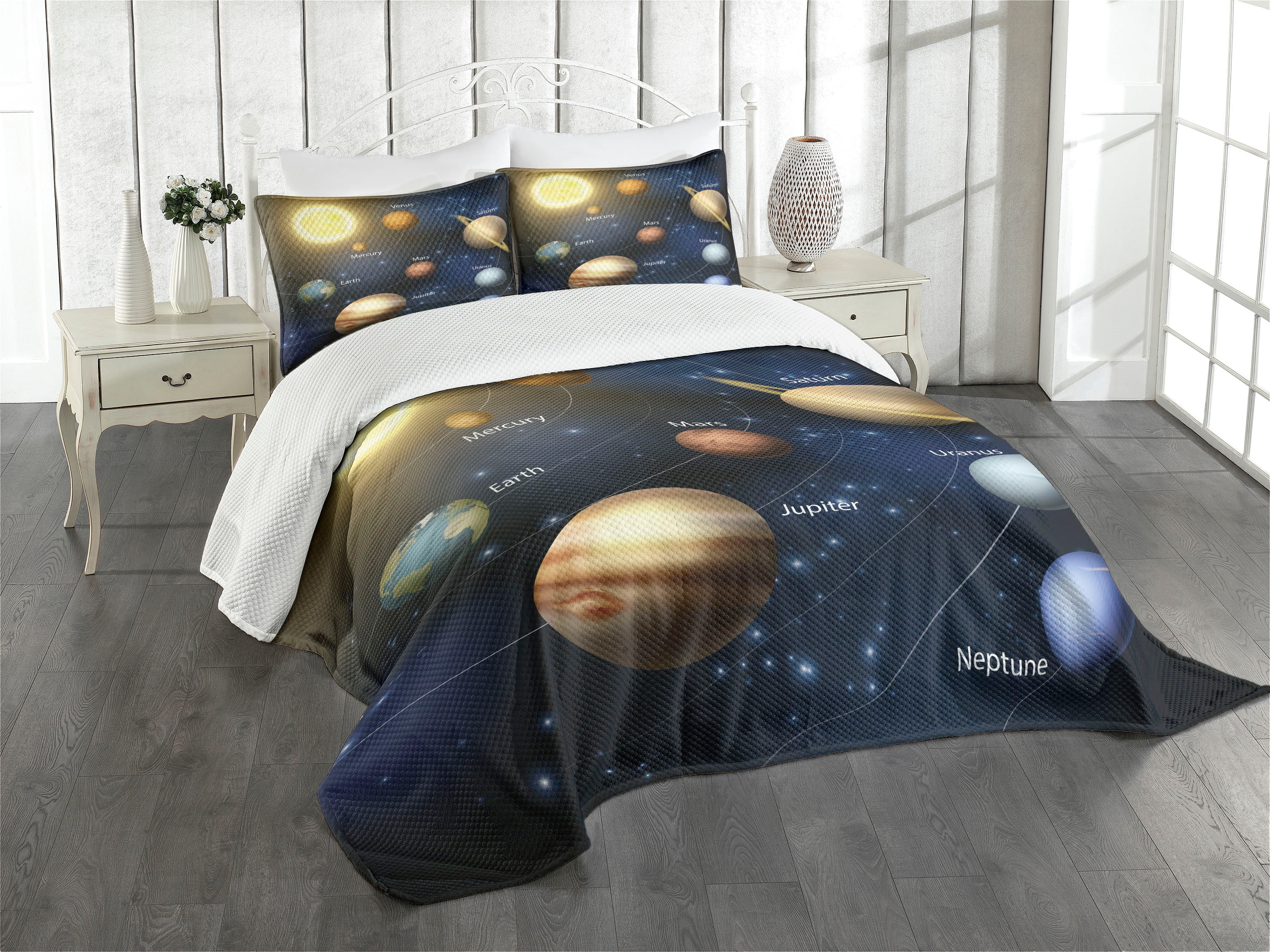 Queen White Microfiber Solar System Bedspread Set