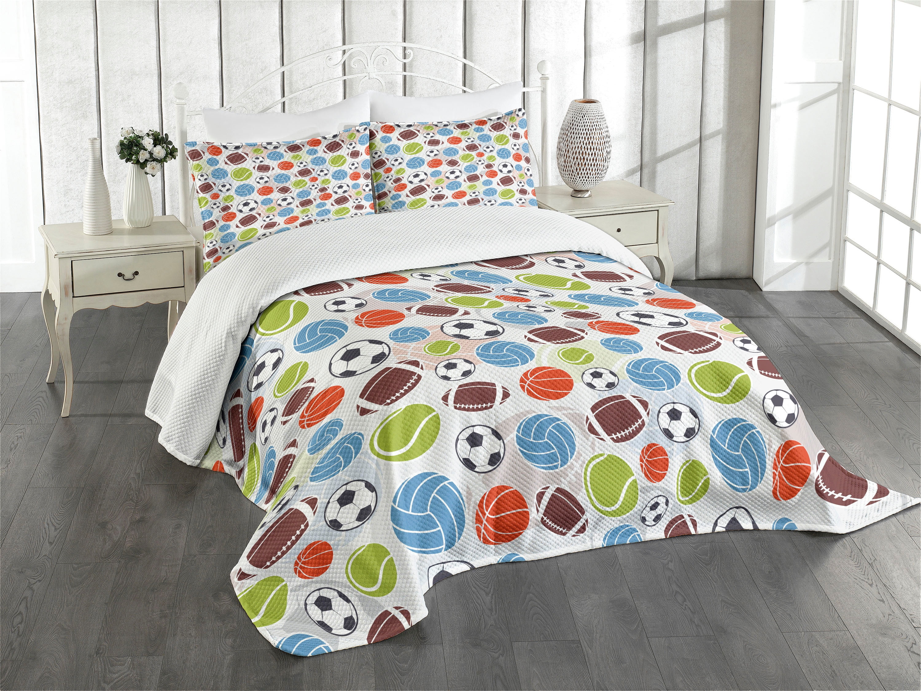White Twin Polyester Bedspread Set with Pillow Sham