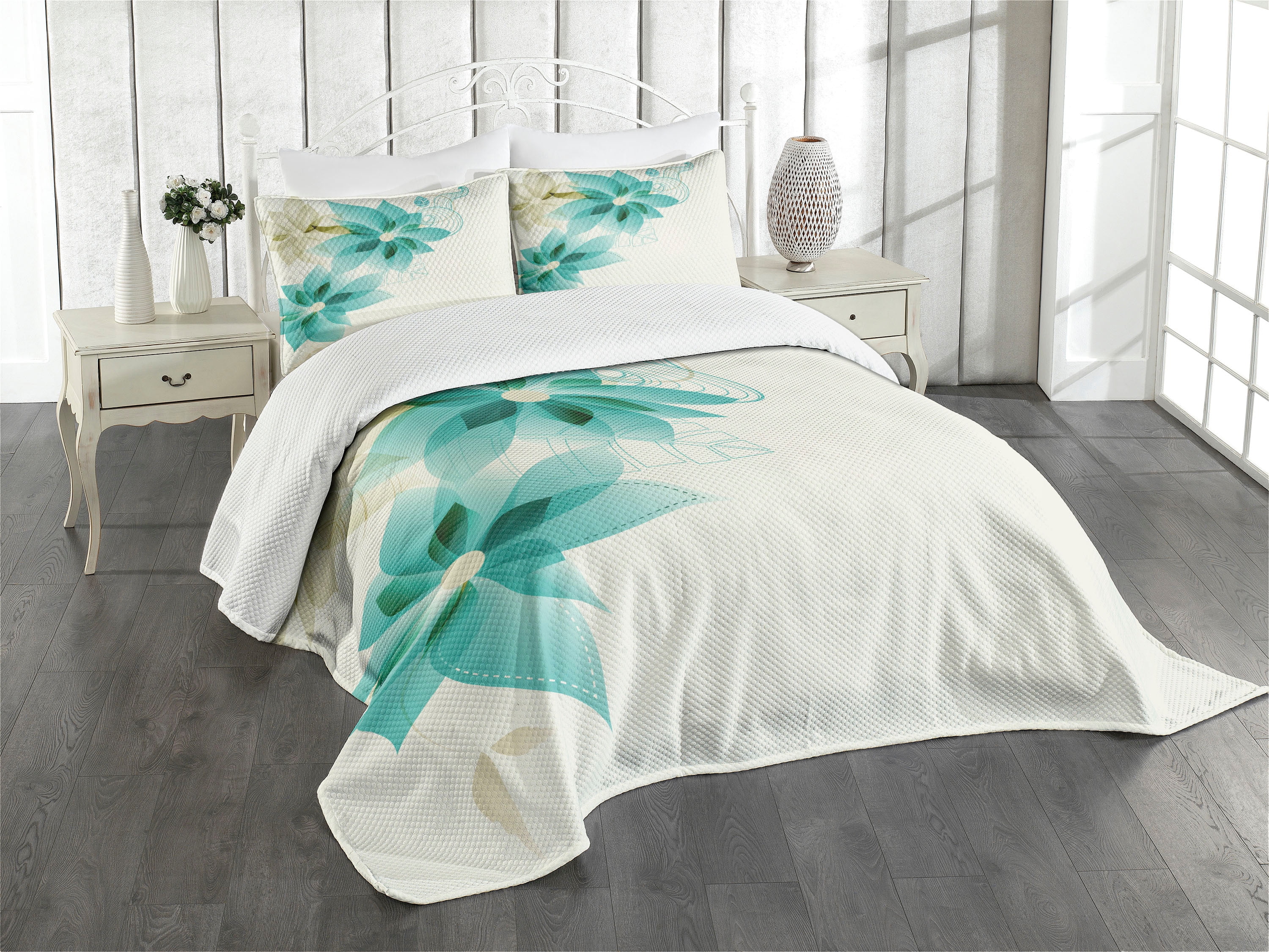 White Quilted King Bedspread Set with Floral Design