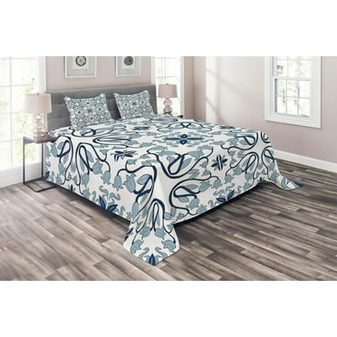 Ambesonne Traditional Quilted Coverlet 3 Pcs, Persian Palace Buds, King Size, Pale Blue