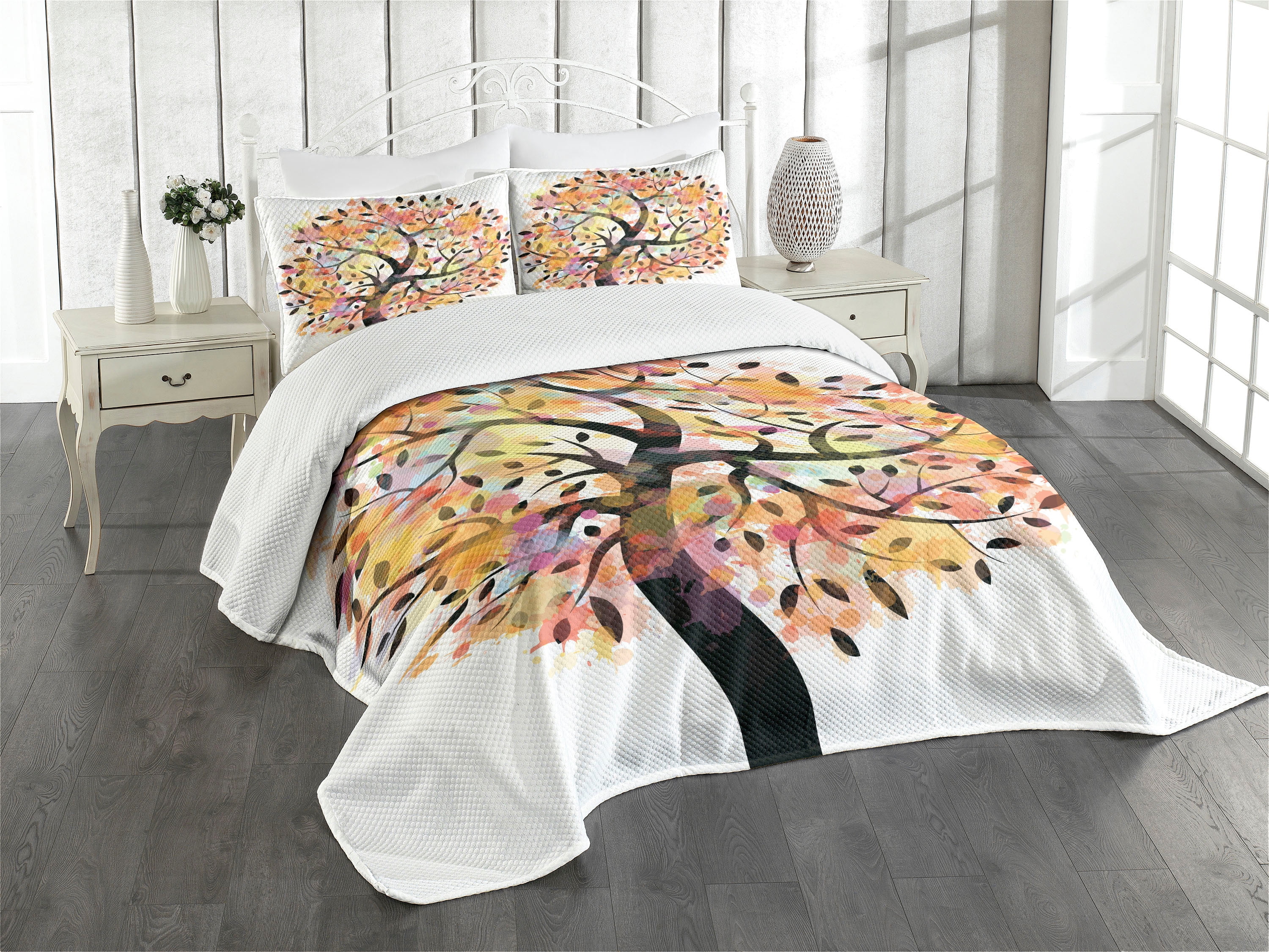 White Quilted Queen Bedspread Set with Tree Design