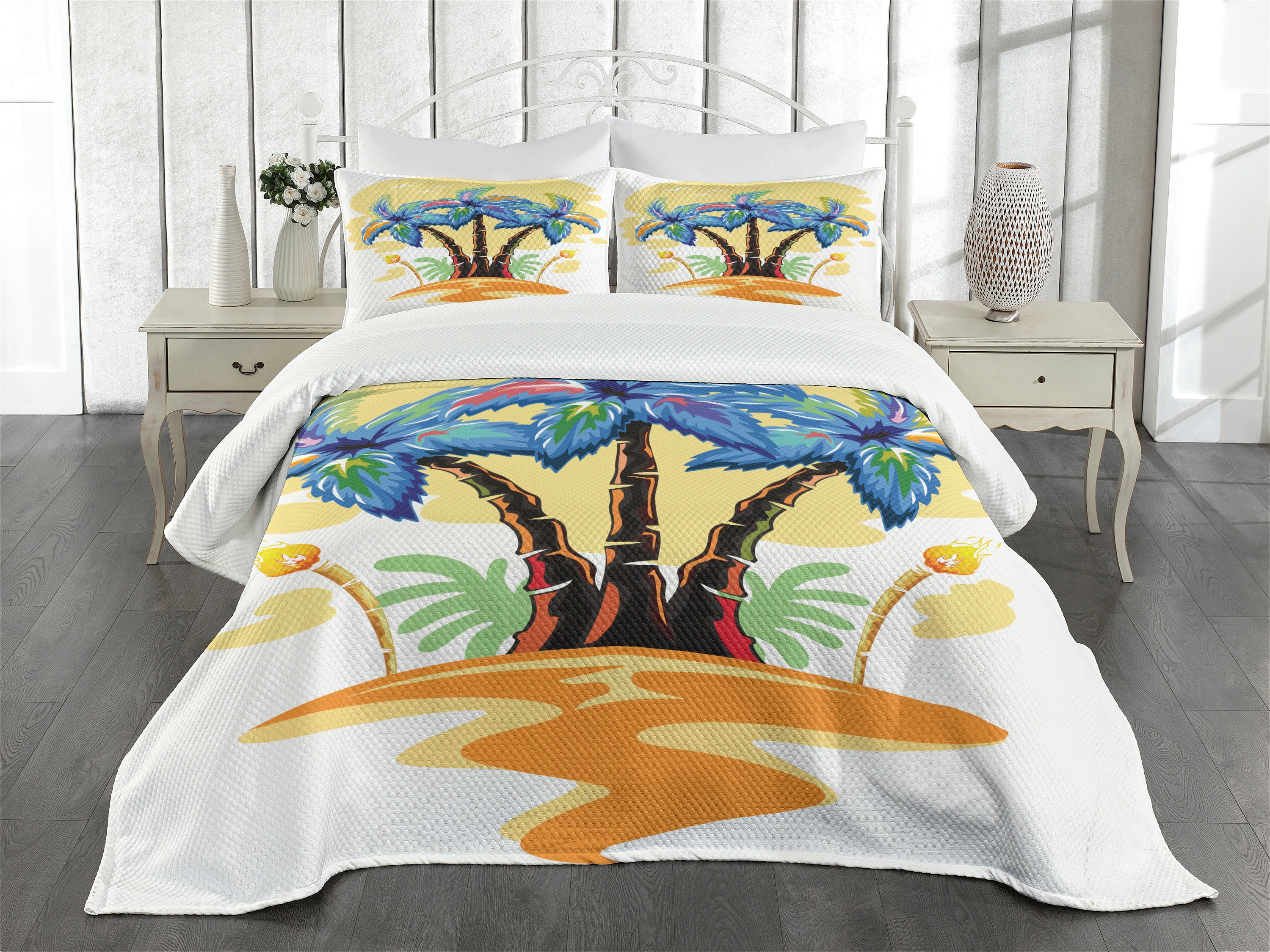 Tropical Island Cartoon Queen Bedspread Set in White
