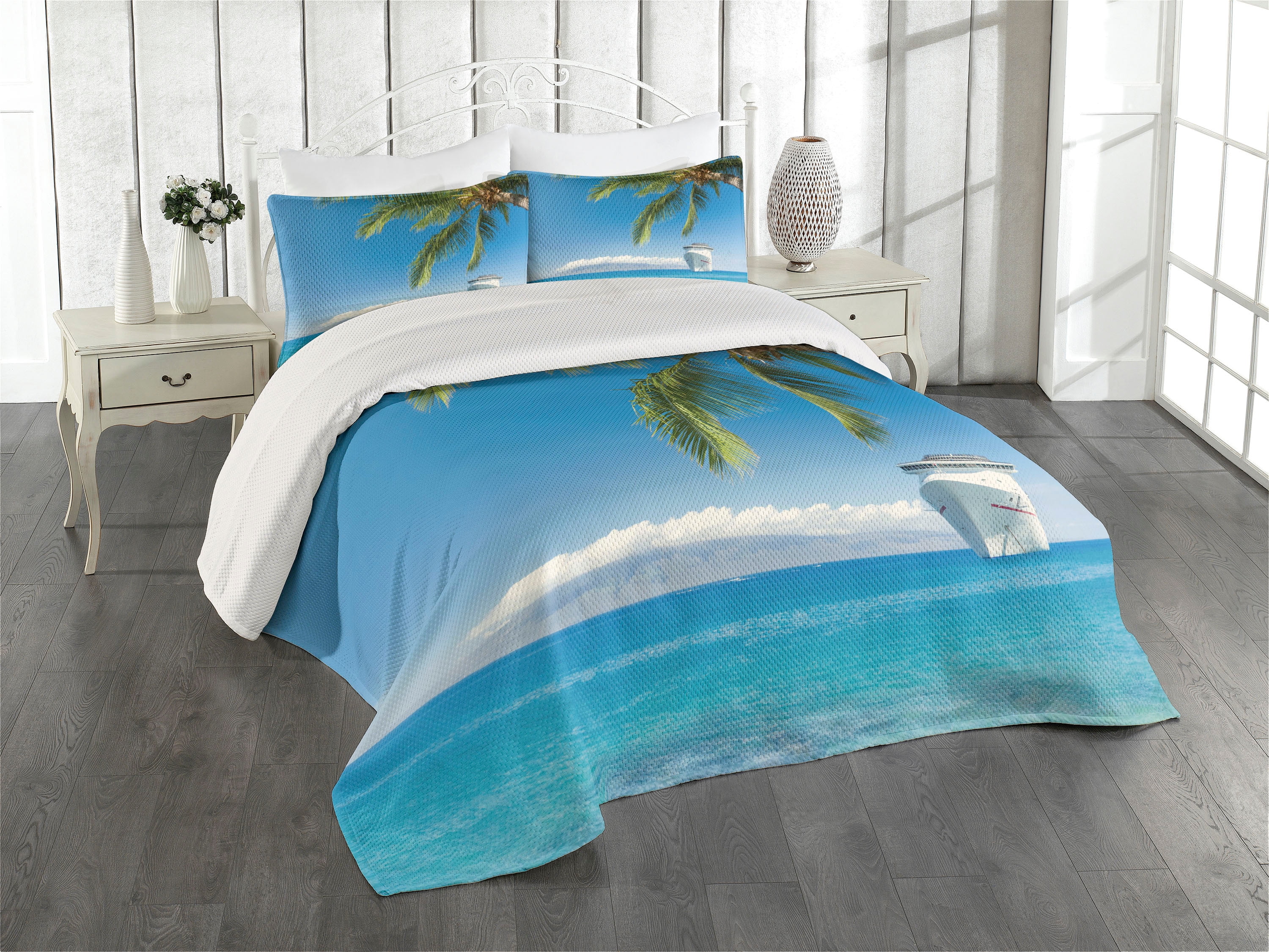 Tropical Palm Trees Sea Queen Quilted Bedspread Set