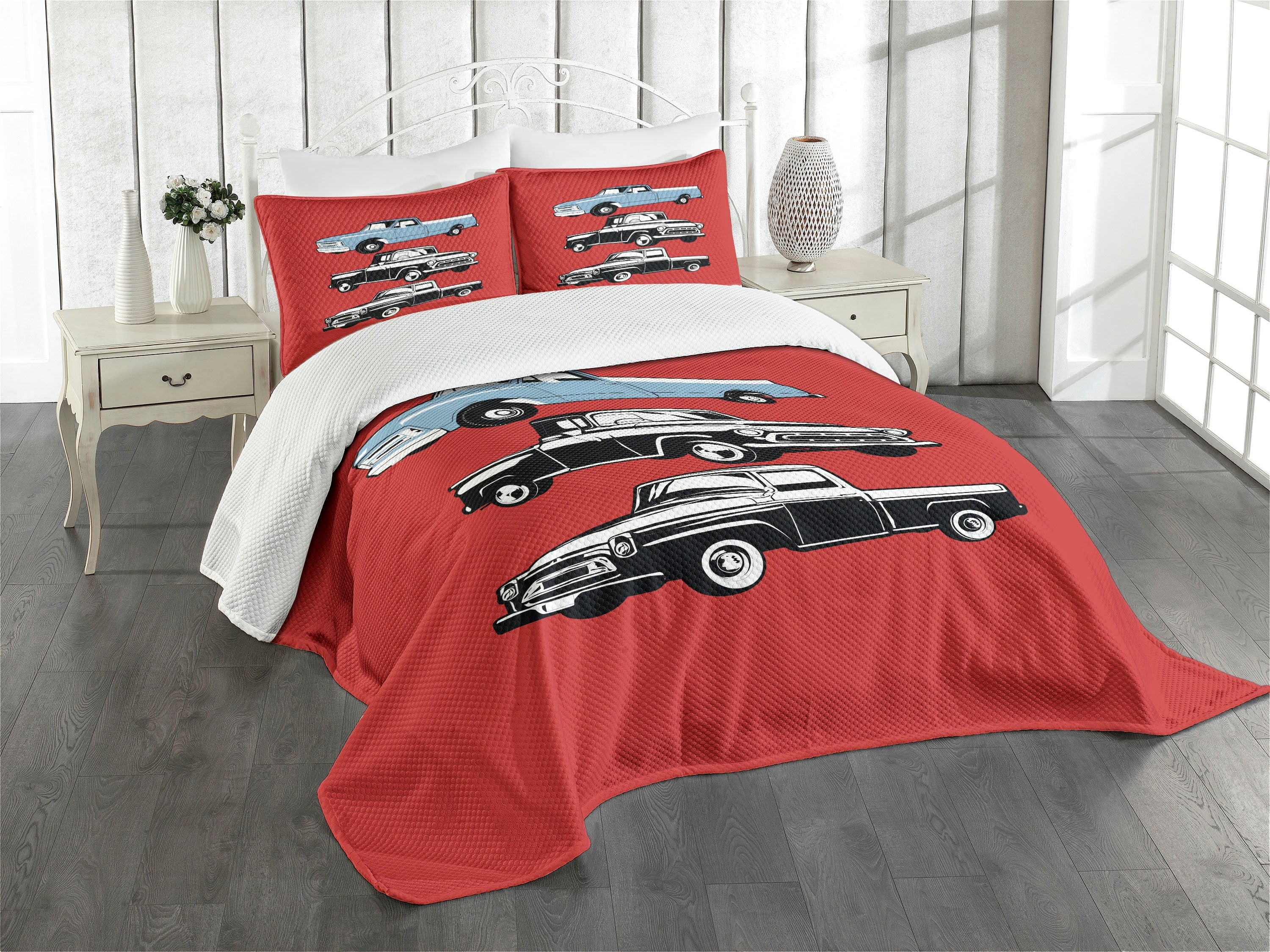 White Queen Polyester Bedspread Set with Shams