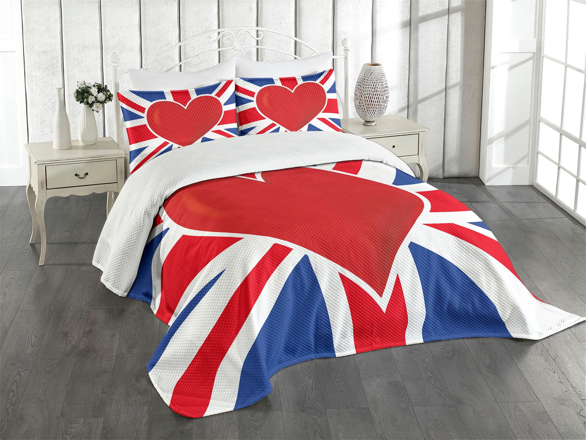 Ambesonne Union Jack Quilted Bedspread Set 3 Pcs, Flag Big Red Heart