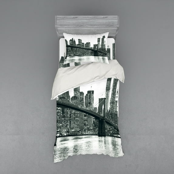 Ambesonne Urban Bedding Set 3 Pcs, Brooklyn Bridge Sunset, Twin, Black and White