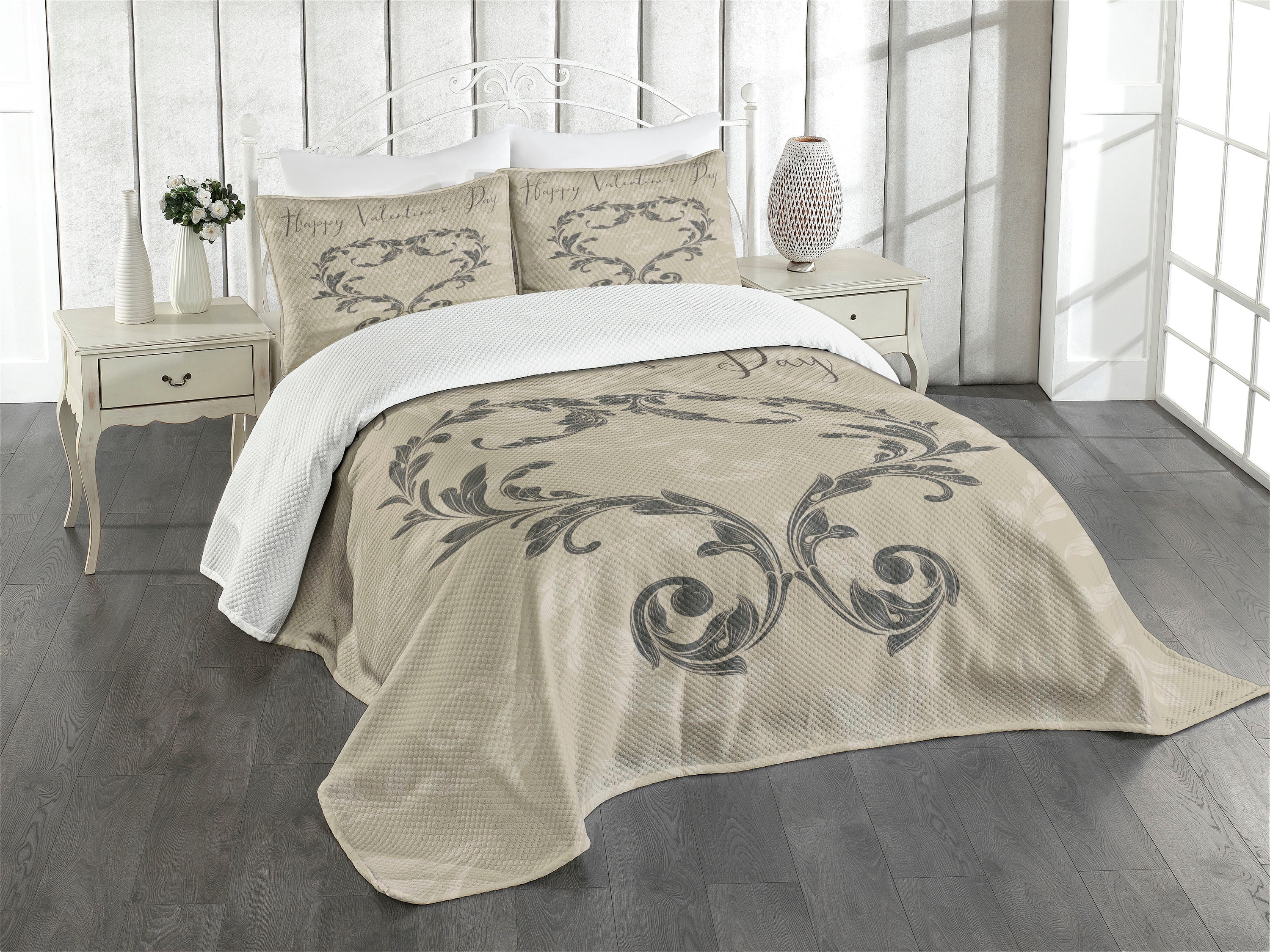 Victorian Taupe Quilted Queen Bedspread Set with Shams