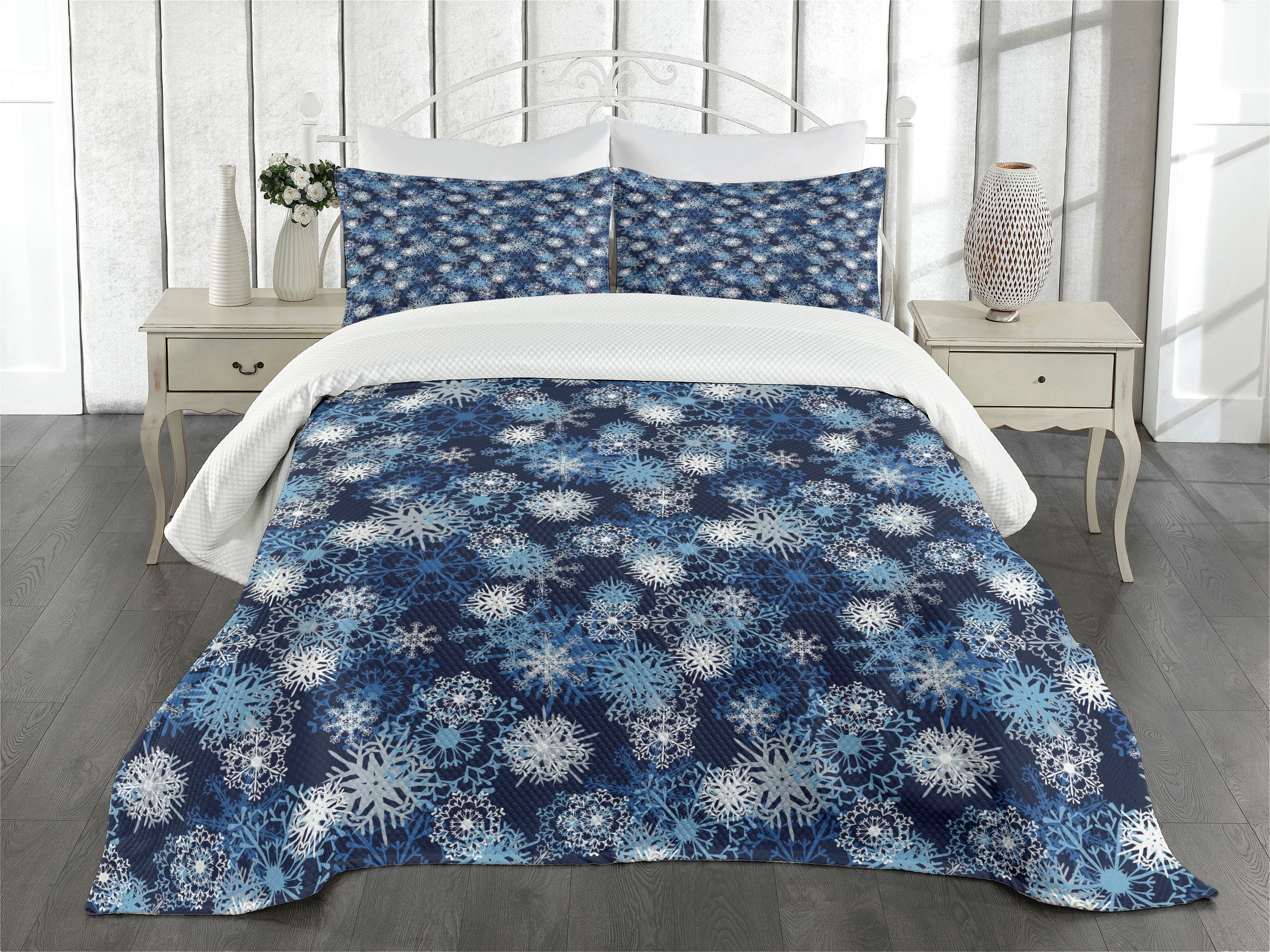 King Size Blue Quilted Bedspread Set with Snowflake Pattern