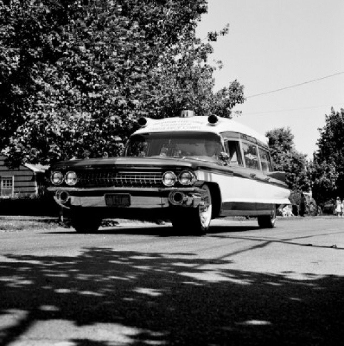 Ambulance waiting for call Canvas Art - (18 x 24)
