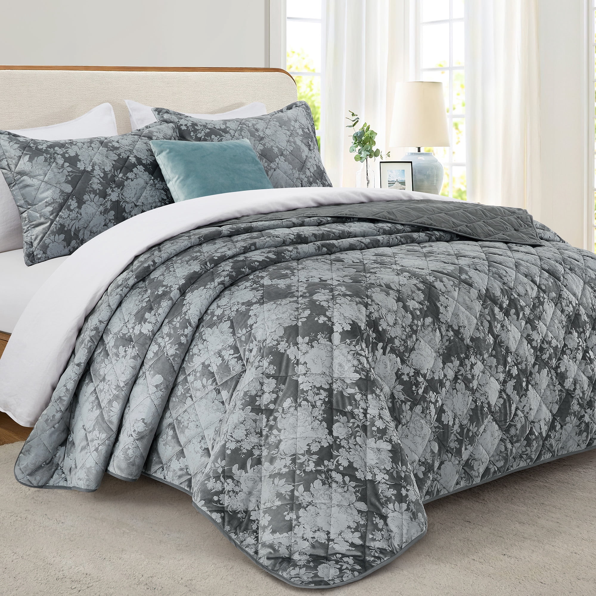 Ameha Luxury Velvet Quilt Floral Diamond Pattern 3-Piece Set Ultrasonic Embossed Bedding Set Ultra Soft Reversible Bedspread Queen Size Grey