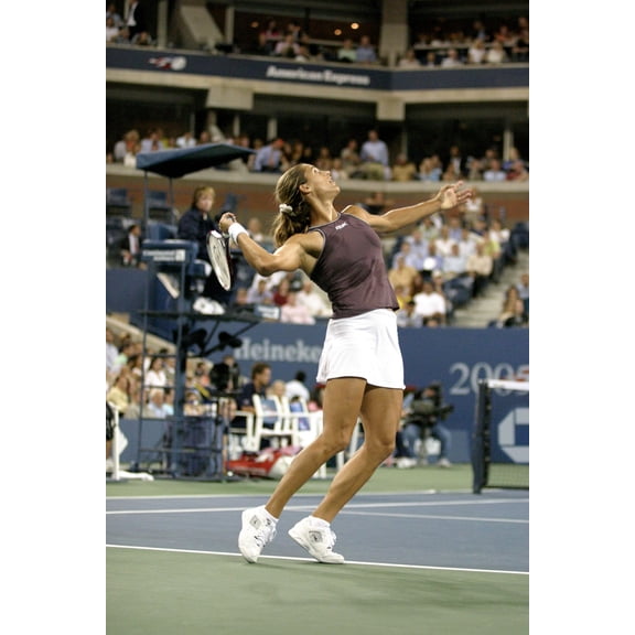 Amelie Mauresmo Inside For U.S. Open Tennis Tournament, Arthur Ashe Stadium, Flushing, Ny, September 01, 2005. Photo By Rob RichEverett Collection Celebrity (16 x 20)