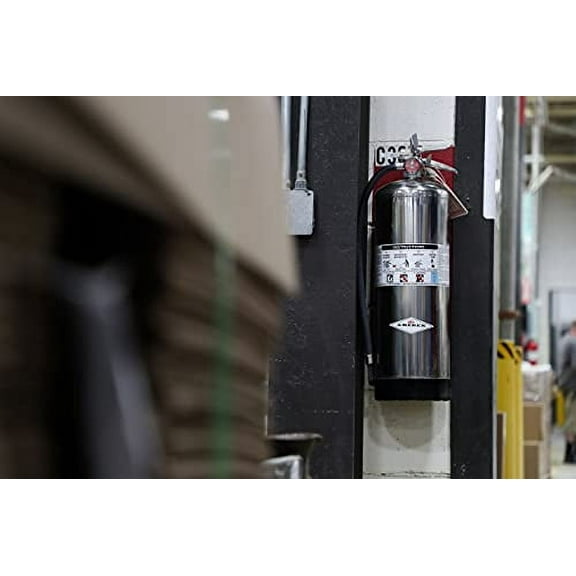 Amerex B240 Stored Pressure Water Fire Extinguisher, 2.5 Gallon for Class A Fires