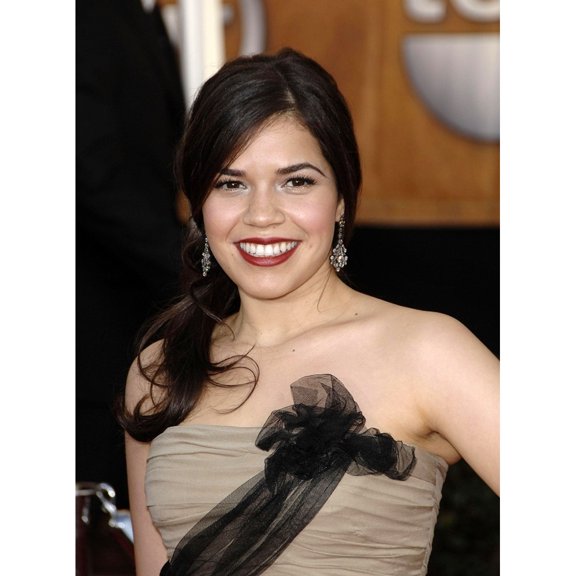 America Ferrera At Arrivals For Arrivals - 15Th Annual Screen Actors Guild Sag Awards Shrine Auditorium Los Angeles
