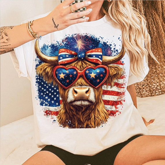 America Highland Cow T-Shirt, USA Patriotic Cow Tee, 4th of July Western Ranch Shirt, Red White Blue Memorial Day Graphic Tee