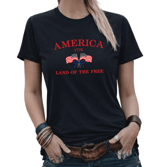 America Patriotic 1776 Land Of The Free Aesthetic Graphic Tees Women's 4th of July Casual Tshirt